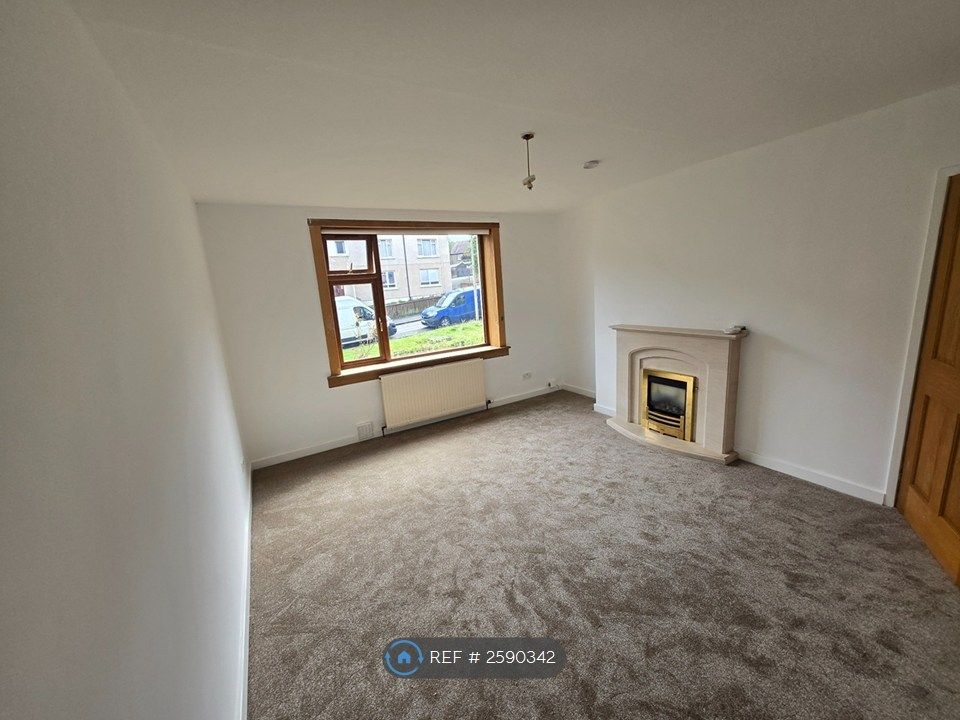 Property photo 3 of 9 Livingroom