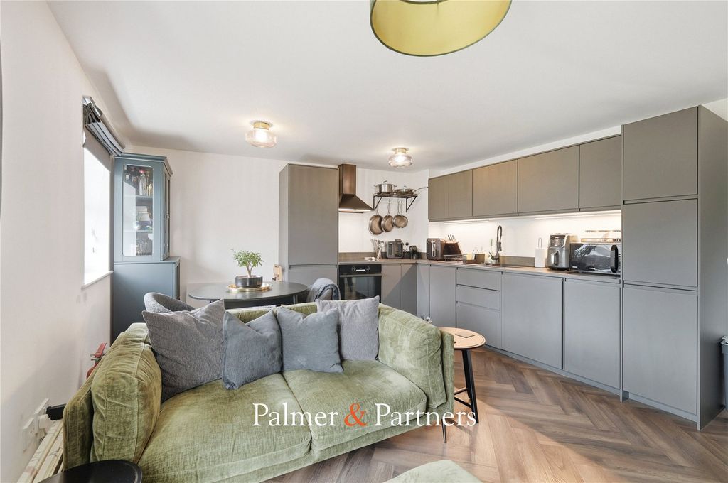 Property photo 3 of 22 Picture No. 11