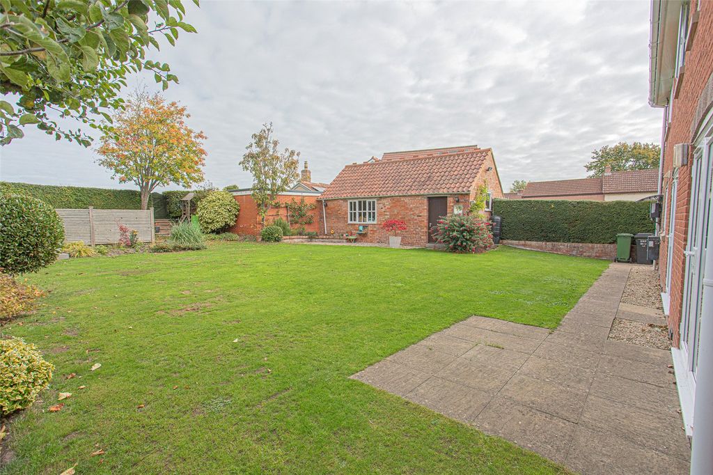 Property photo 3 of 30 Picture No. 32