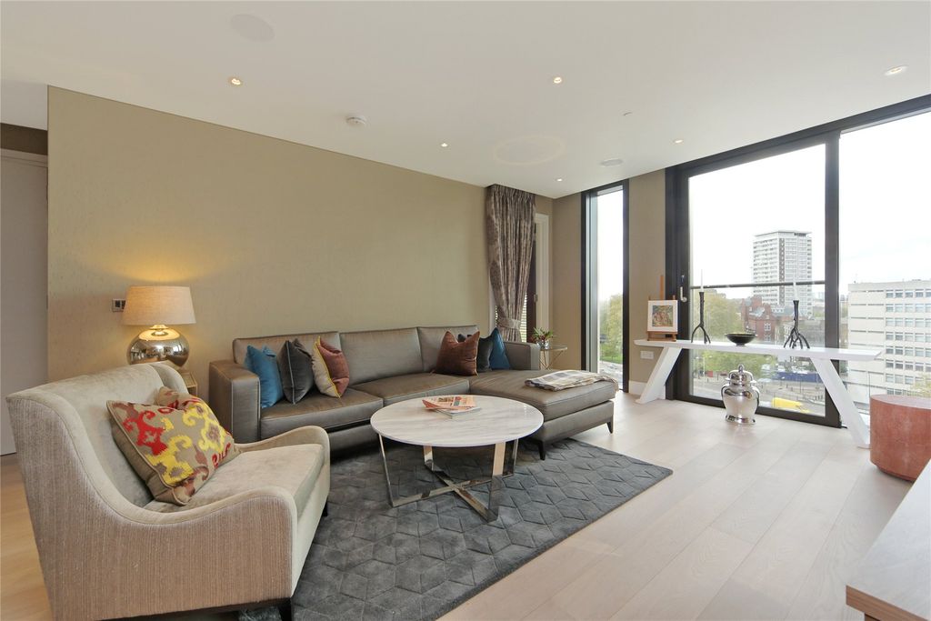 Property photo 2 of 6 Merchant Square