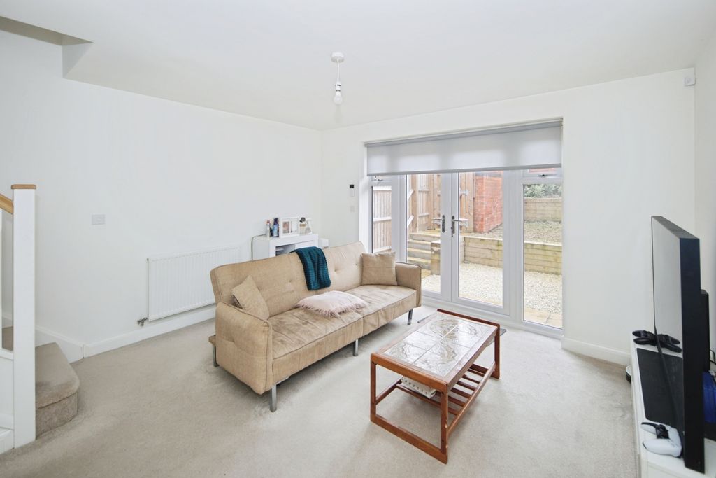 Property photo 2 of 15 Pbox-Img.Jpg