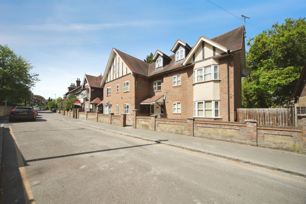 Property photo 2 of 9