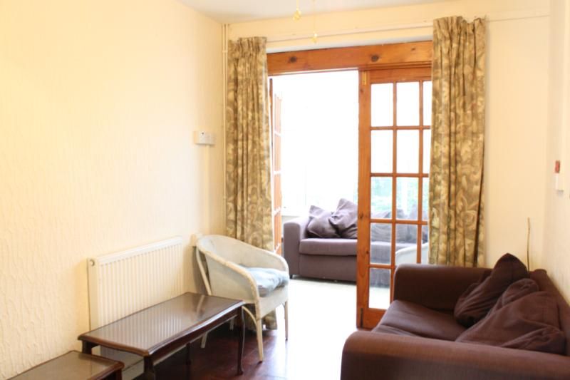 Property photo 3 of 8 Reception