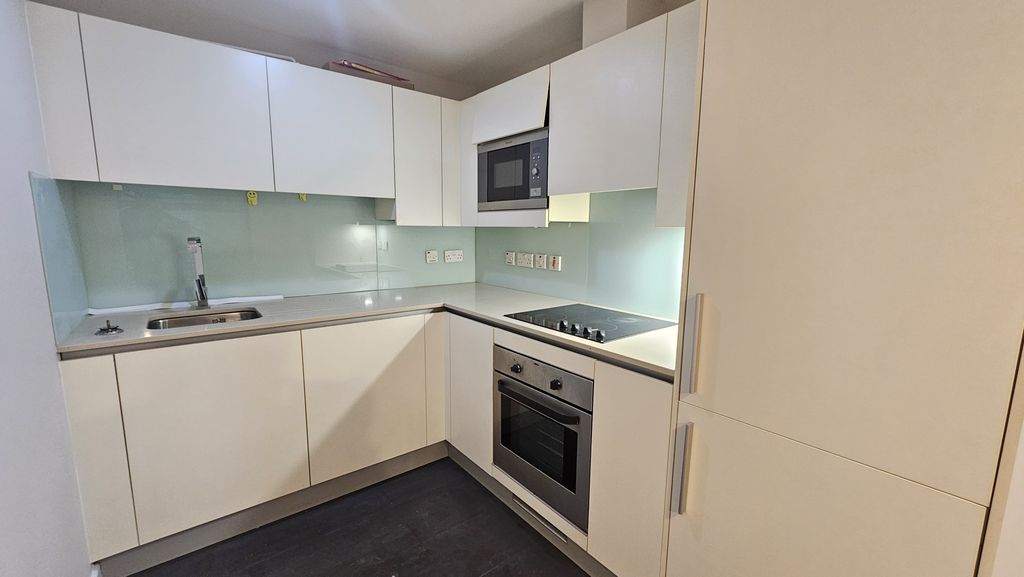 Property photo 2 of 8