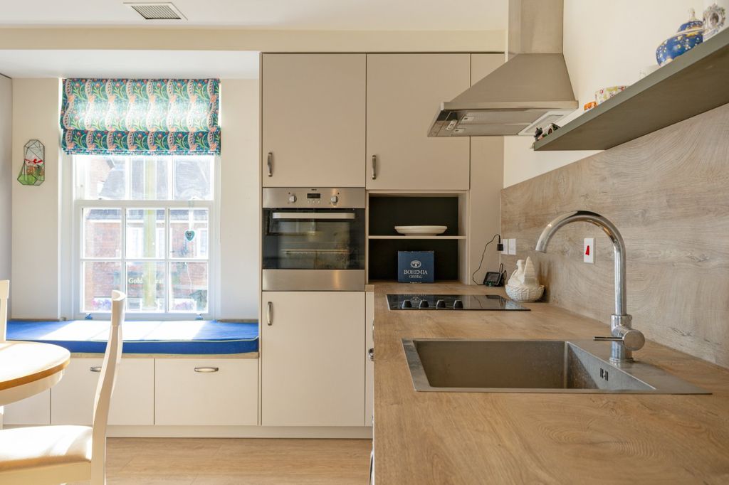 Property photo 3 of 12 Reception Room