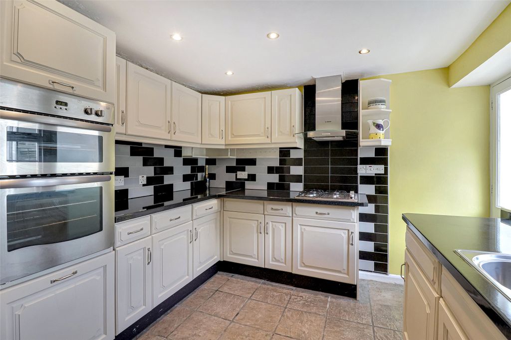 Property photo 2 of 16 Picture No. 04