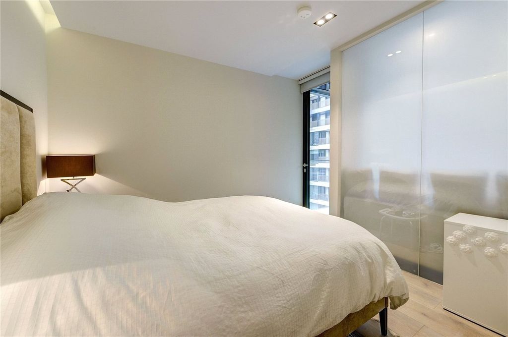 Property photo 3 of 9 Pearson Square