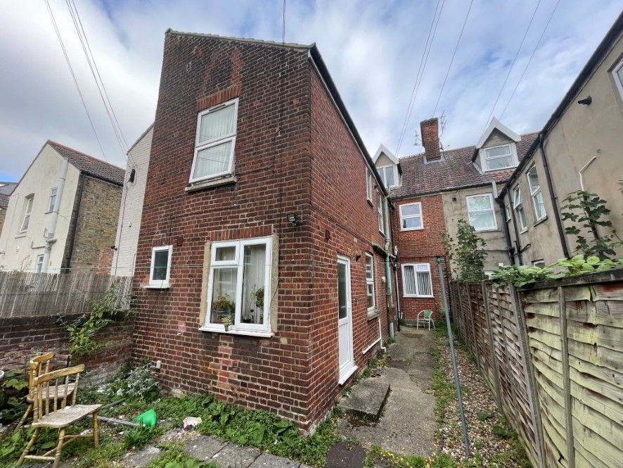 Property photo 2 of 21