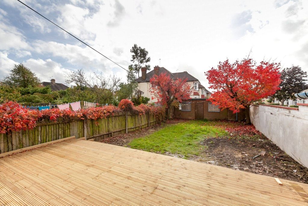 Property photo 3 of 10 Picture No. 04