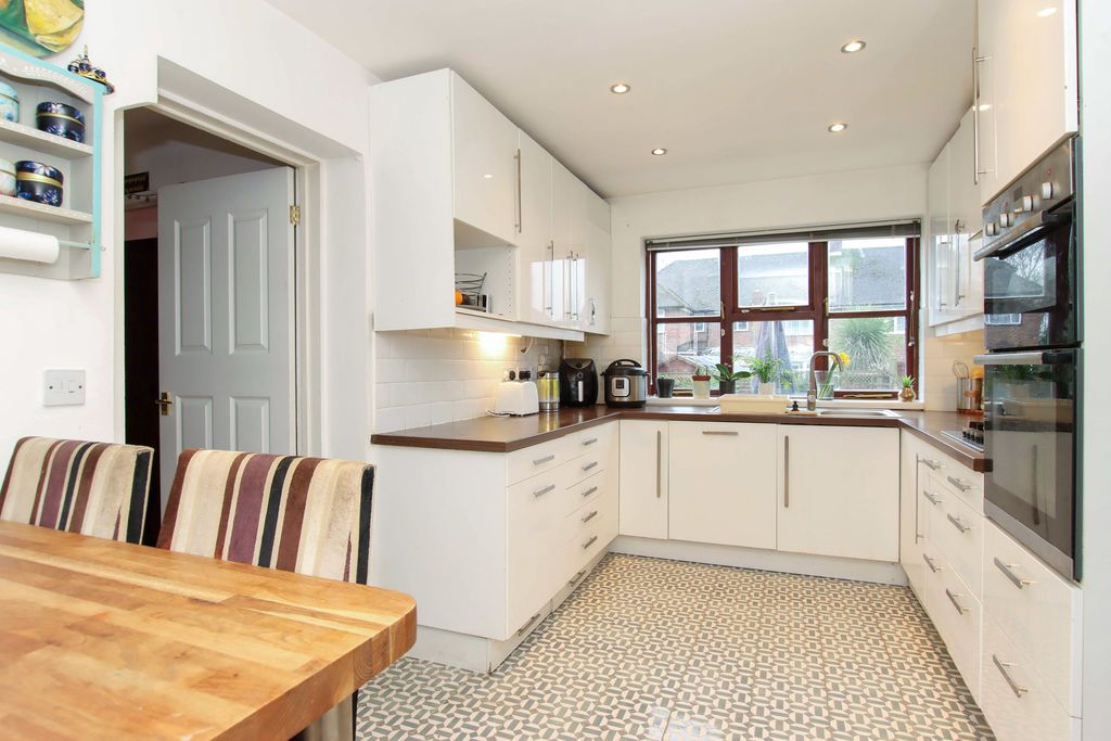 Property photo 2 of 25 Photo 9