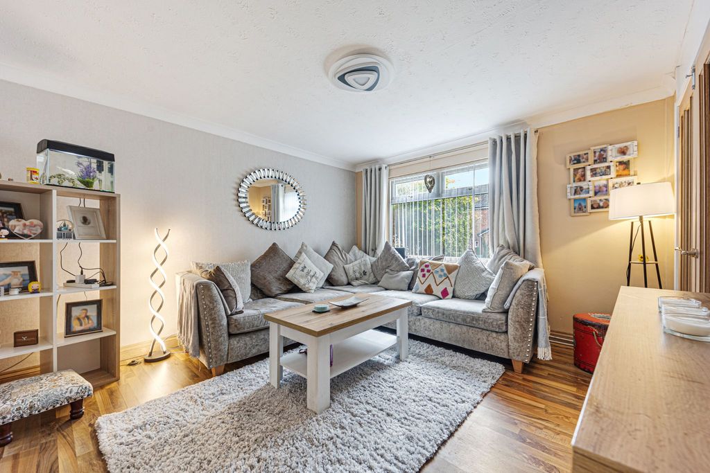 Property photo 3 of 25 Photograph 3