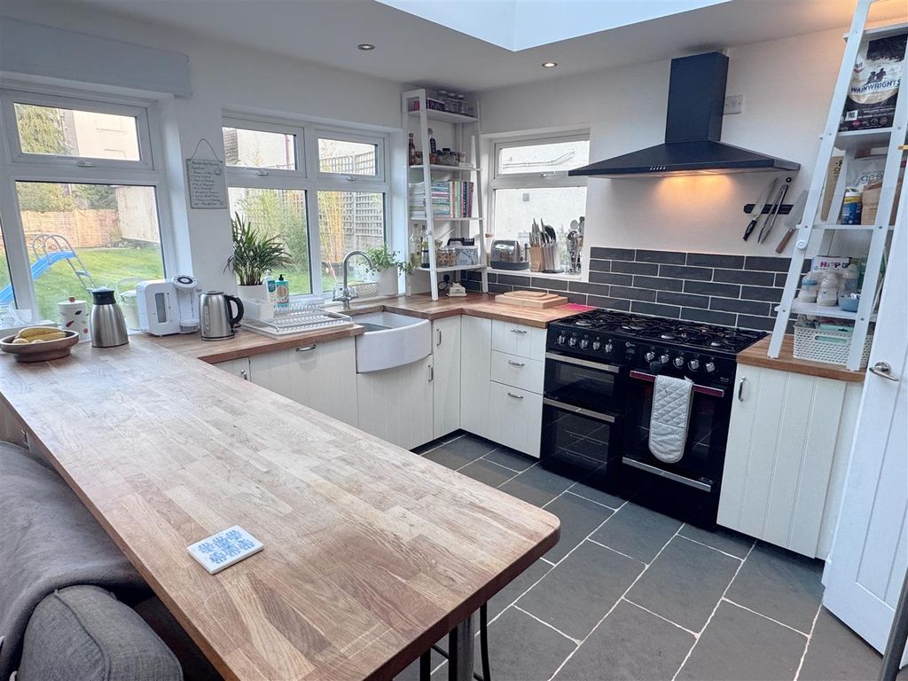 Property photo 3 of 21 Kitch 1.Jpg