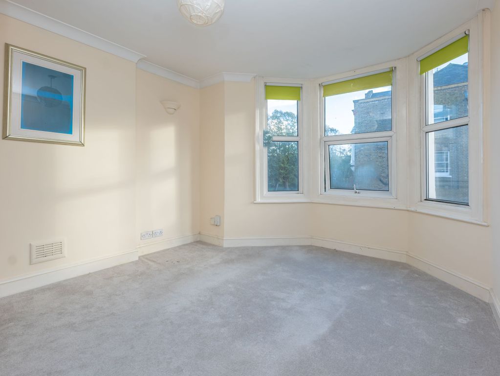 Property photo 2 of 7 Living Room
