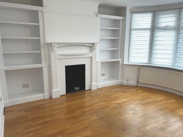 Property photo 1 of 18 Photo 4