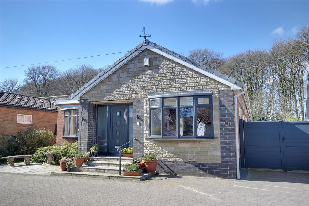 Property photo 1 of 13 55Elvfront2.Jpg