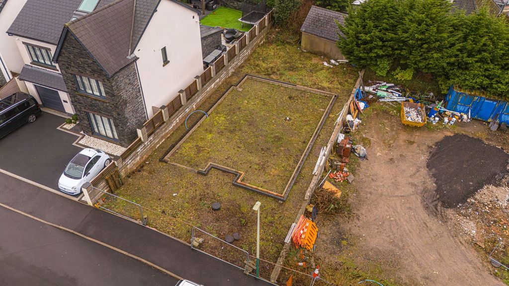 Property photo 2 of 7