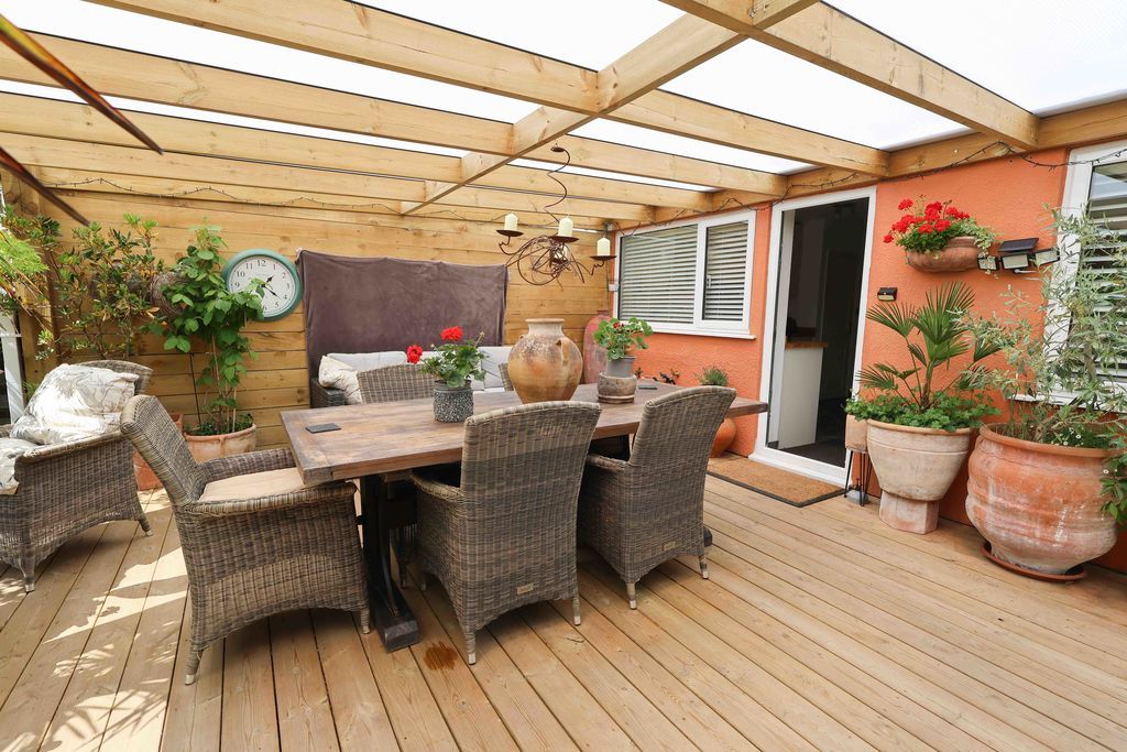 Property photo 3 of 24 Covered Veranda