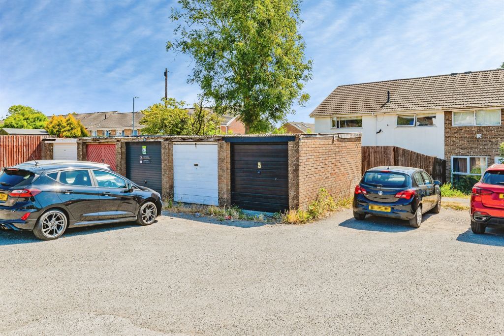 Property photo 2 of 17