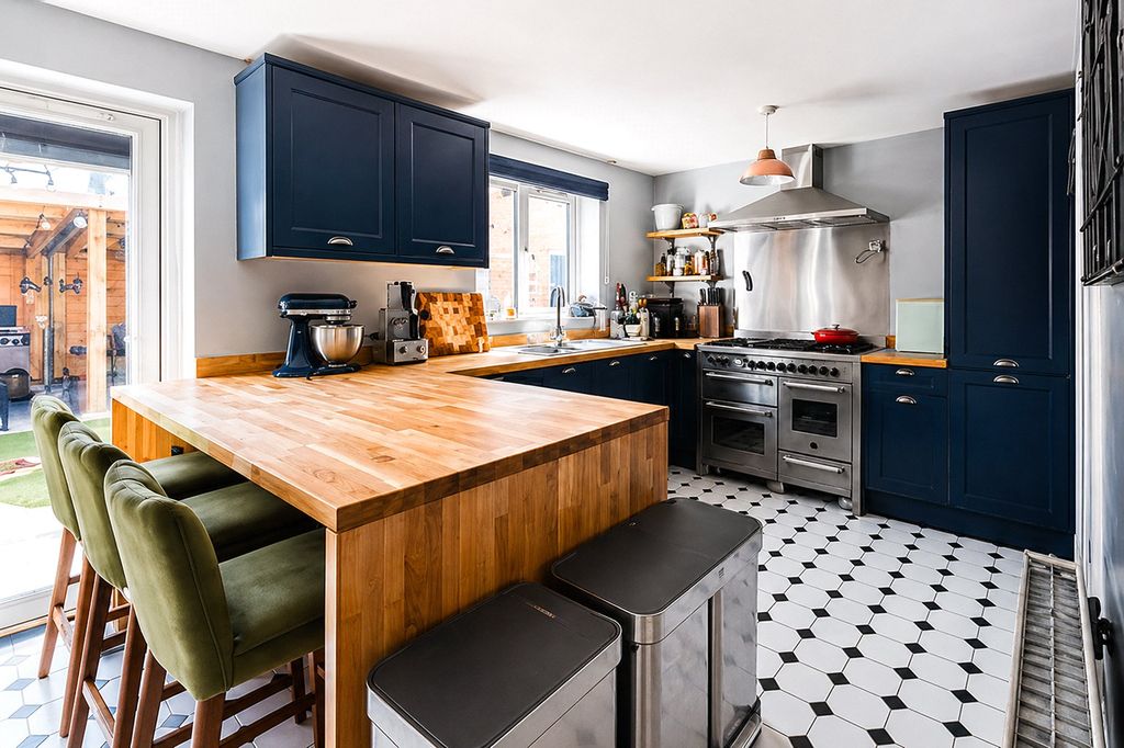 Property photo 1 of 11 Picture No. 14