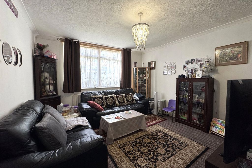 Property photo 3 of 13 Picture No. 34