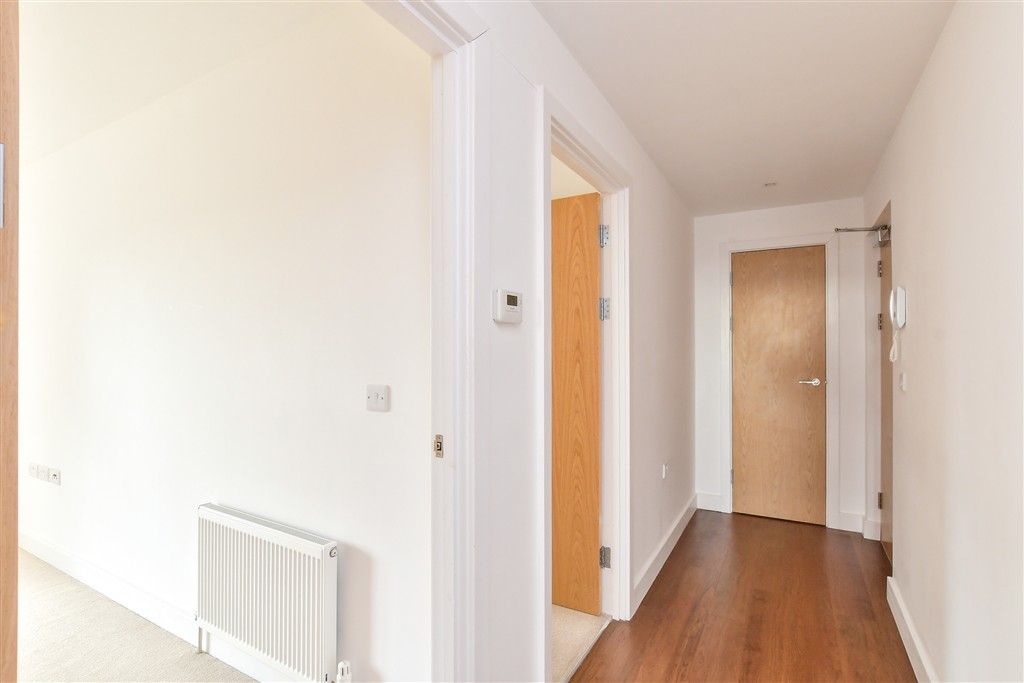 Property photo 2 of 13 Entrance Hall