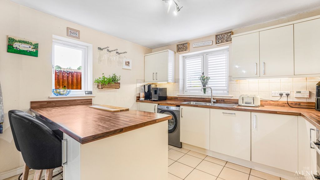 Property photo 3 of 28 5419623