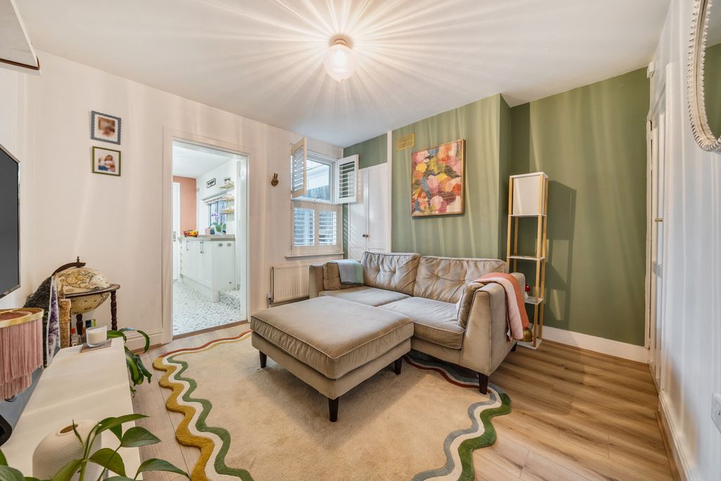 Property photo 2 of 22 Reception Room