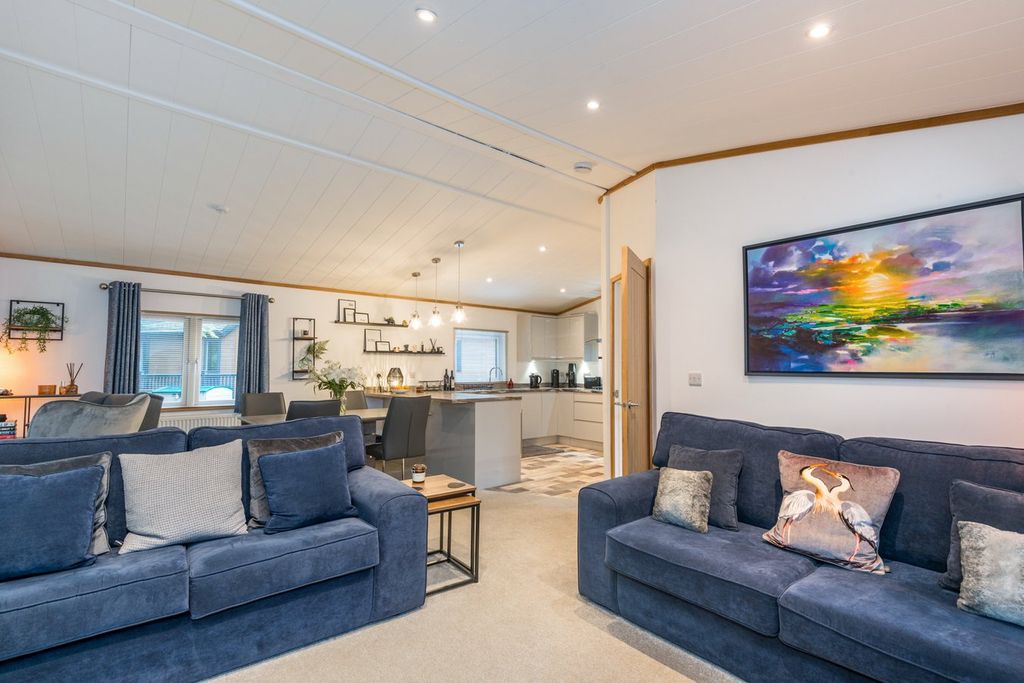 Property photo 2 of 27 Open Plan Living/Dining Area