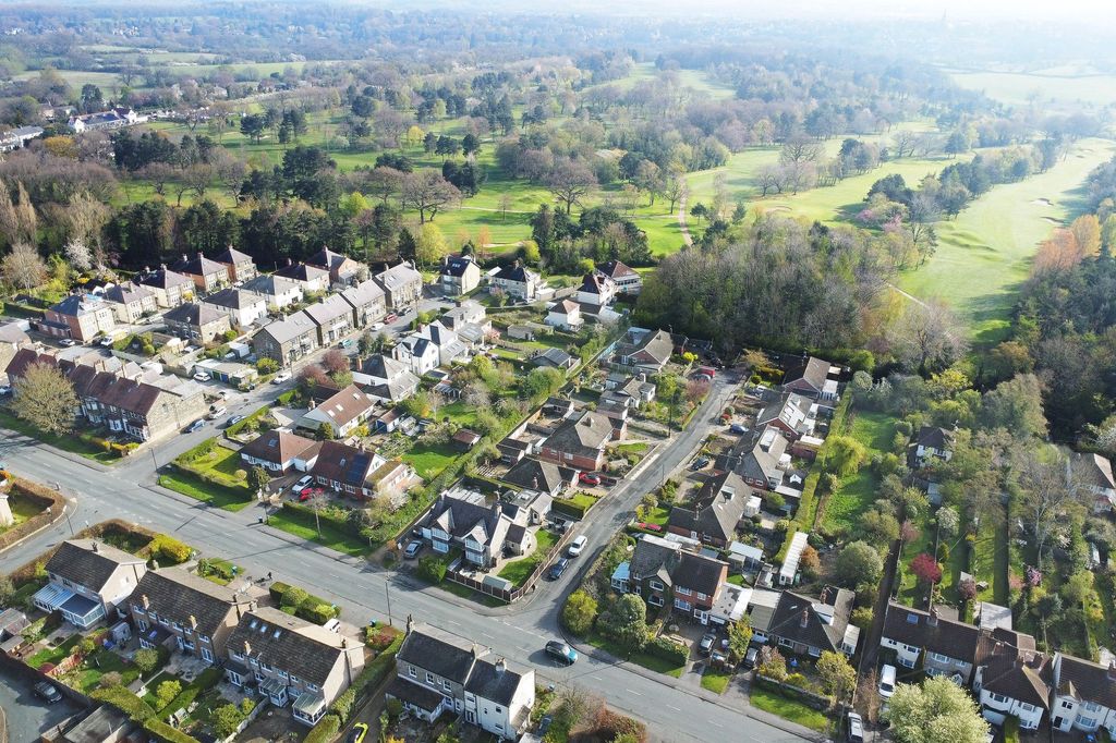 Property photo 3 of 13