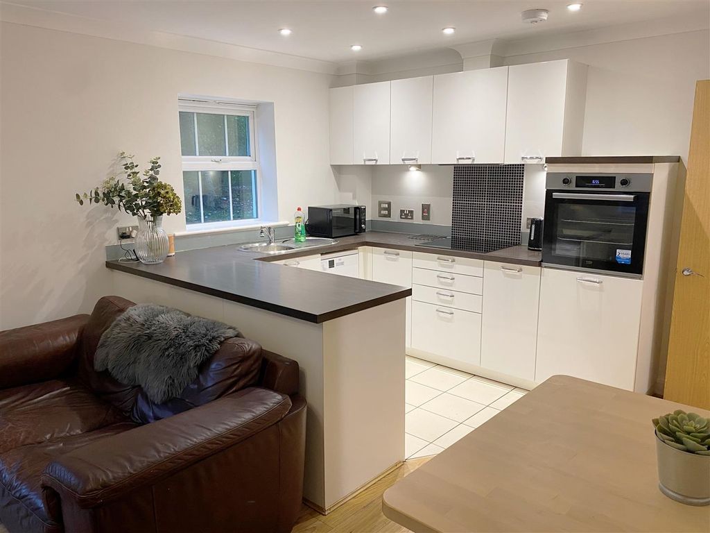 Property photo 2 of 15 Kitch 1.Jpeg