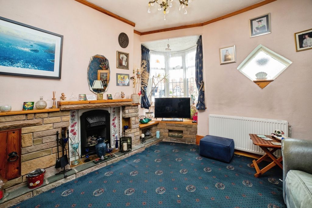 Property photo 3 of 27 Pbox-Img.Jpg