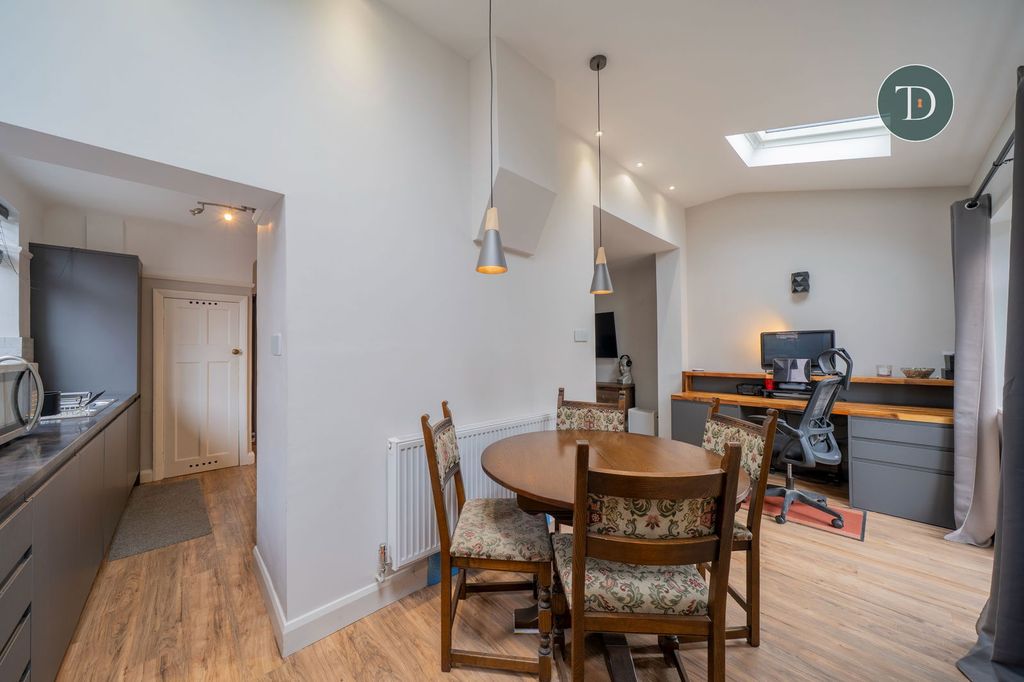 Property photo 3 of 26