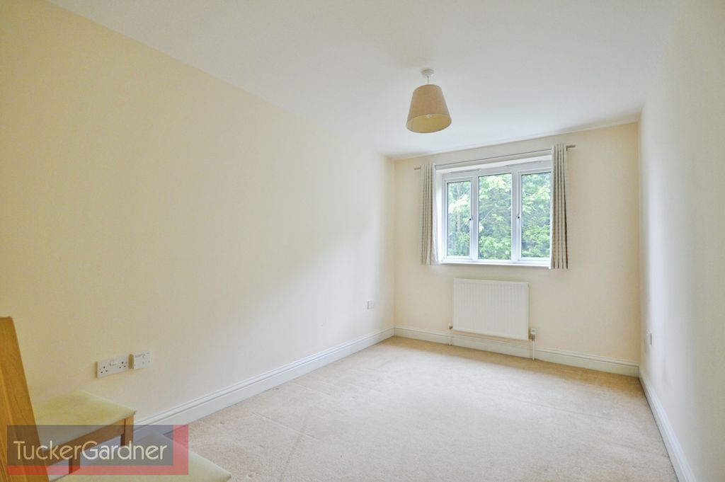 Property photo 3 of 4