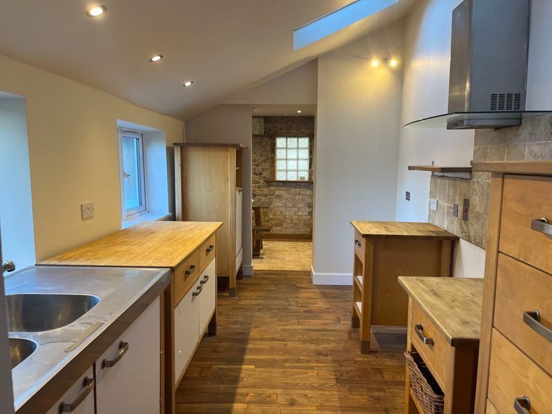 Property photo 2 of 17 Kitchen