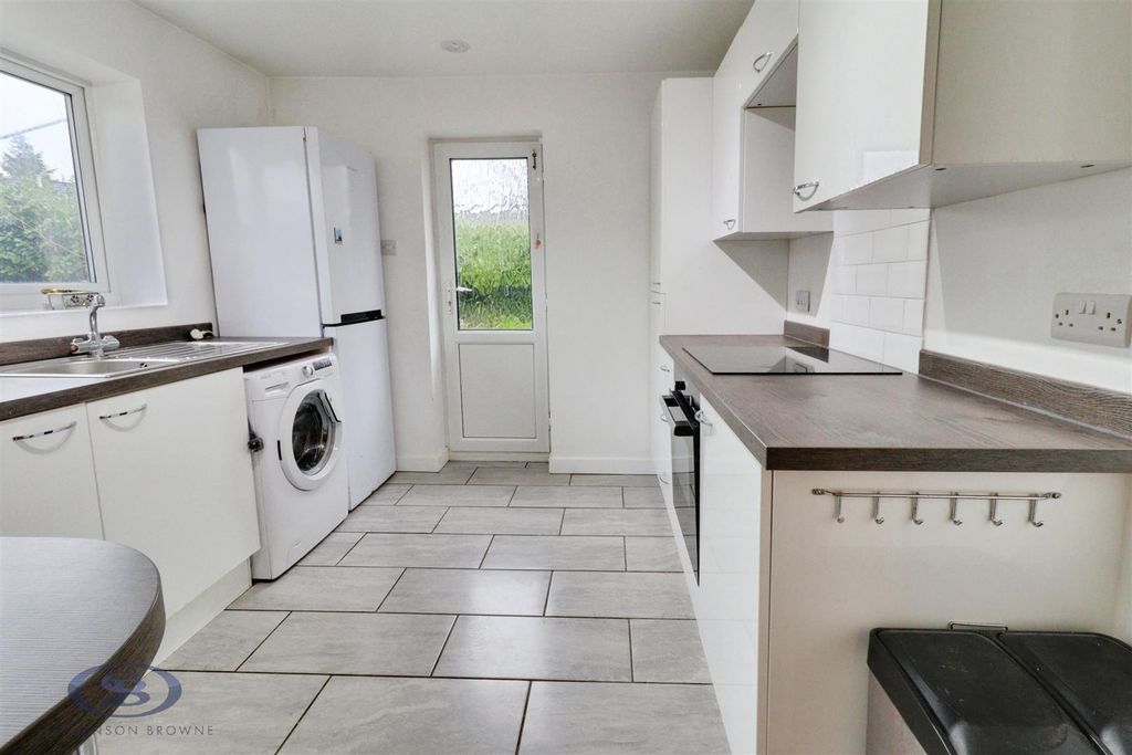 Property photo 2 of 16 0c5749Fe-Img_9808-Img_9810.Jpg