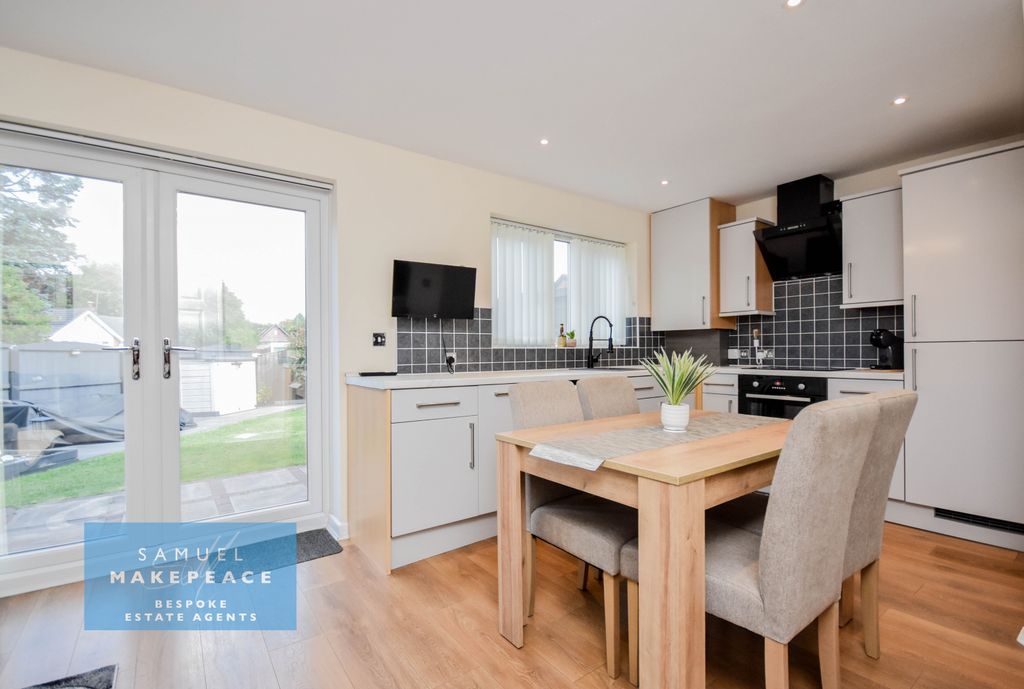 Property photo 3 of 26 Gallery