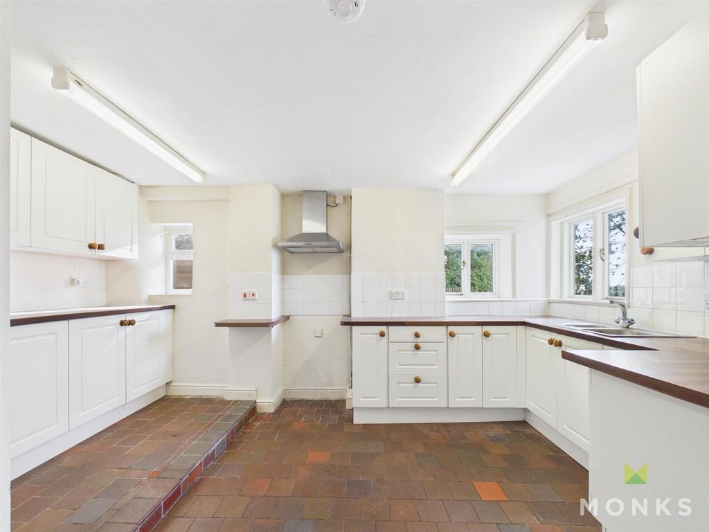 Property photo 2 of 10 Cam05160G0-Pr0118-Still003.Jpg