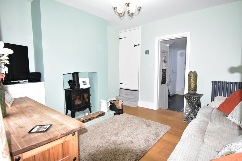 Property photo 2 of 12