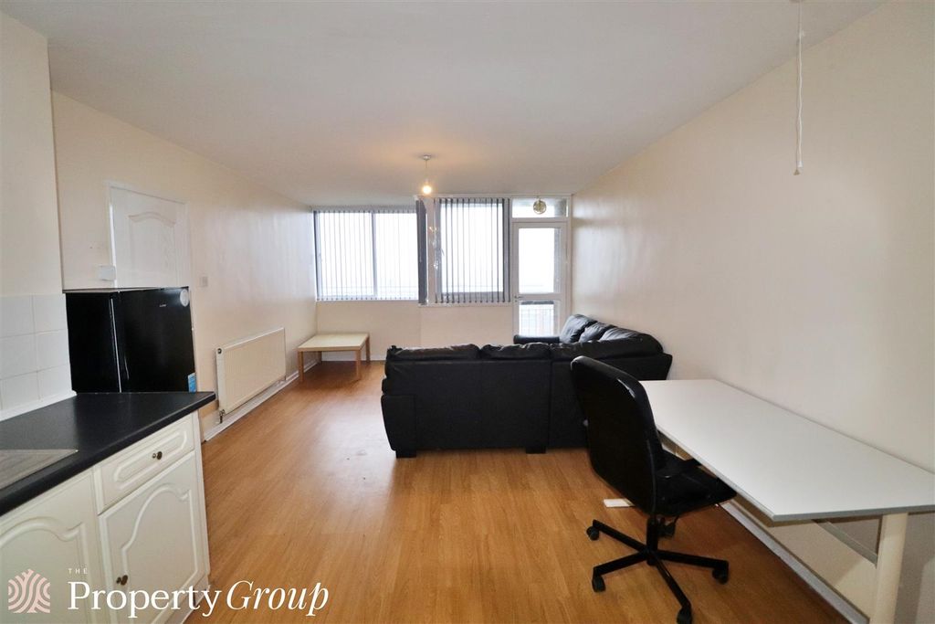 Property photo 2 of 7 Kenilworth Road 21 2601 (1).Jpg