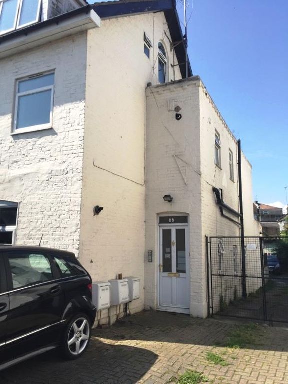 Property photo 1 of 2 3, 66 Margate Road
