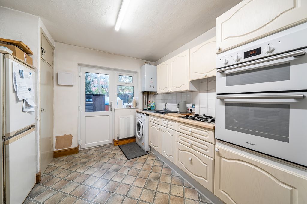 Property photo 3 of 19 Photo 5