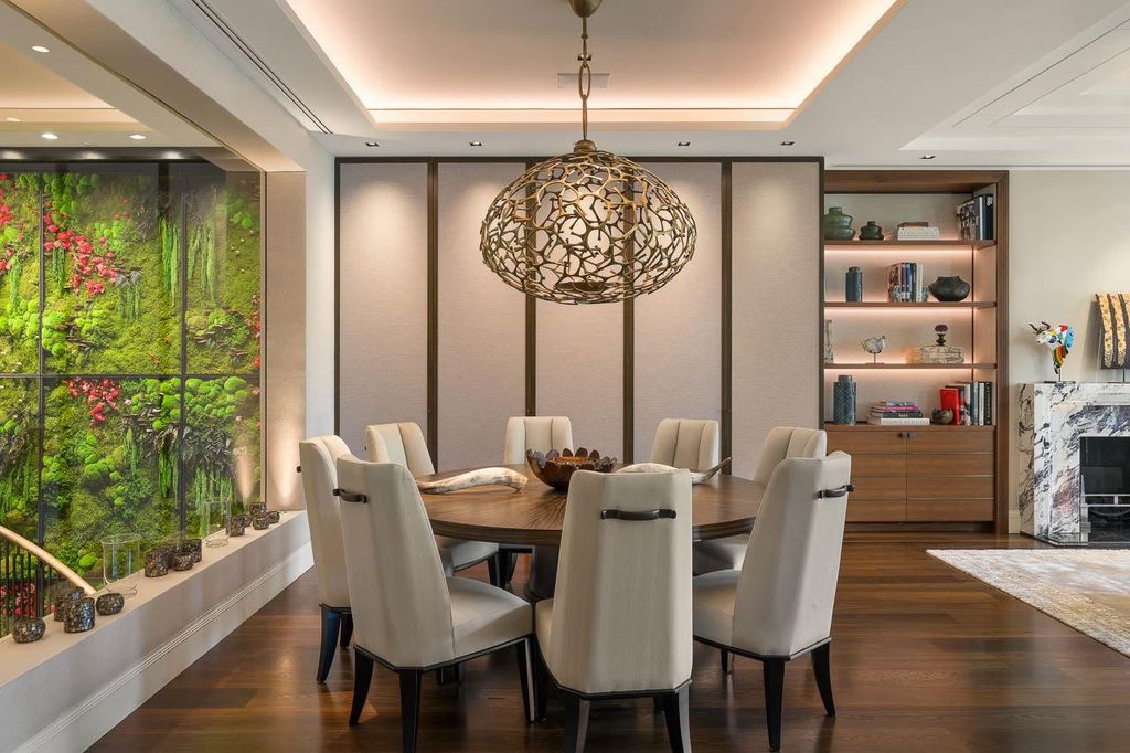 Property photo 2 of 17 Dining Room