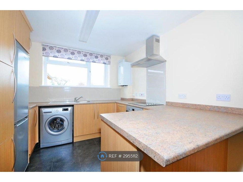 Property photo 1 of 8 Kitchen