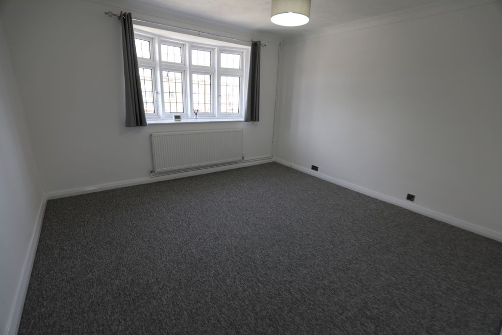 Property photo 3 of 10 8E0A9680