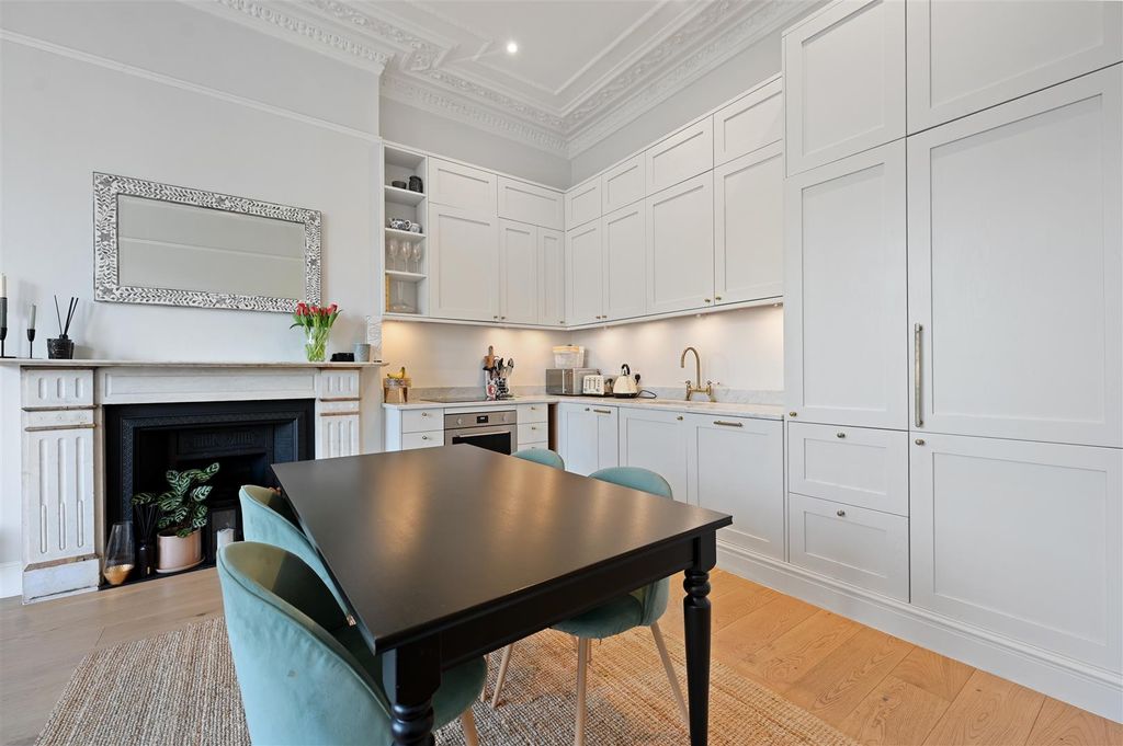 Property photo 3 of 9 Sinclair Road