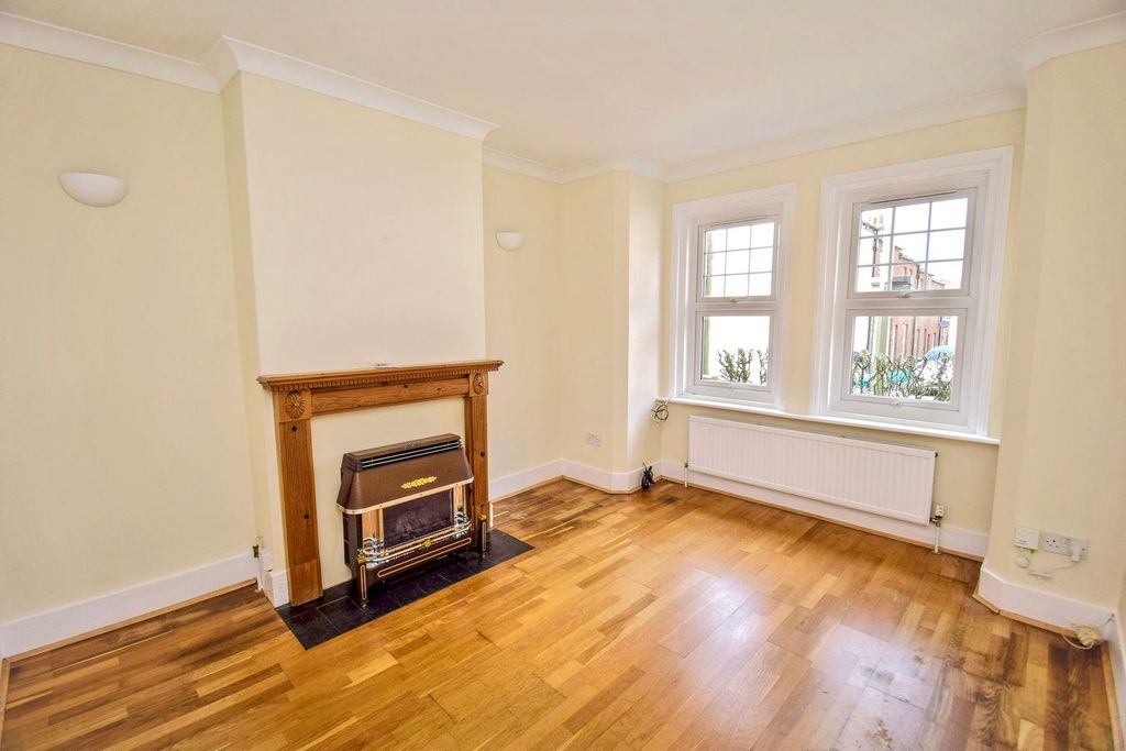 Property photo 3 of 20