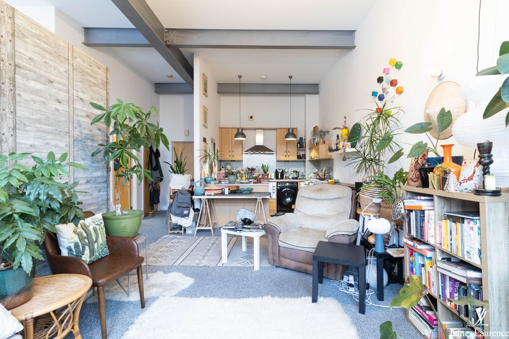 Property photo 1 of 13 8X1A4170-Hdr