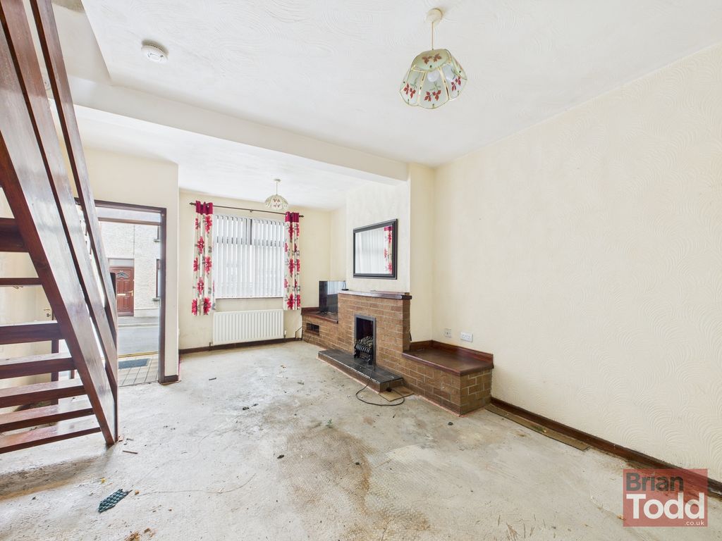 Property photo 3 of 10