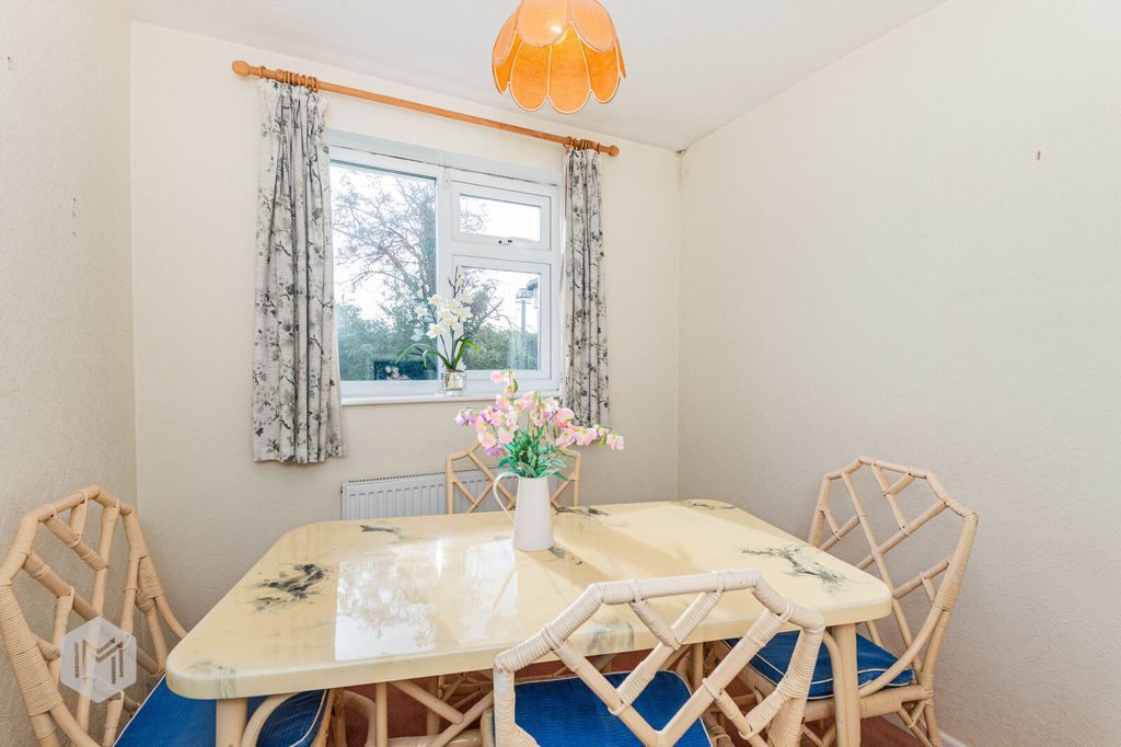 Property photo 3 of 19 Picture No. 31