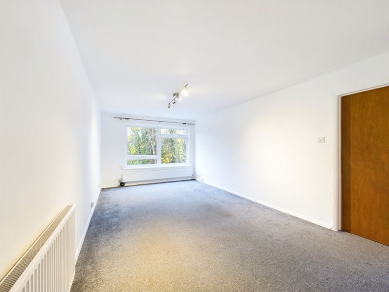 Property photo 1 of 10 Living Room